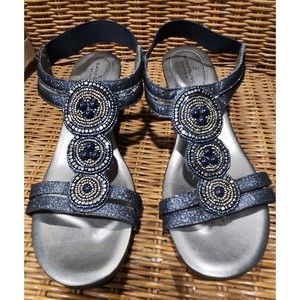 BANDOLINO BI-FLEXIBLE Womens Shoes Sandals Beaded Wedge Heels T-strap Size 6.5 M